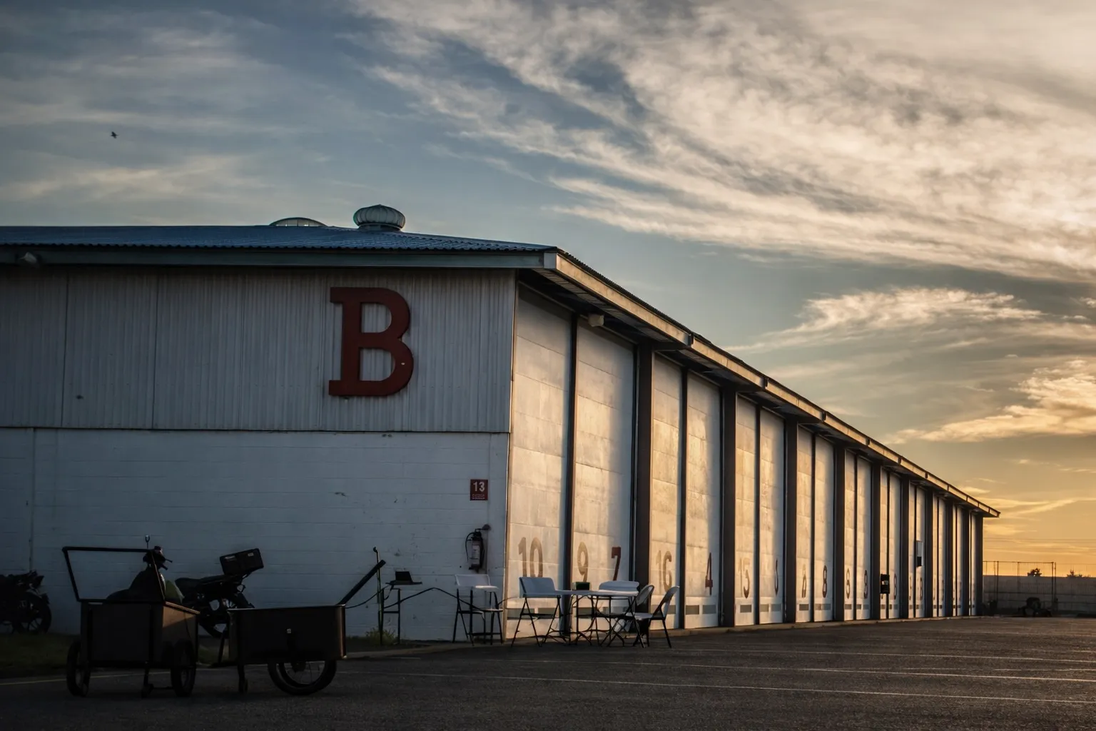 BODEGAS – HANGARES “ISLA CORTÉS”